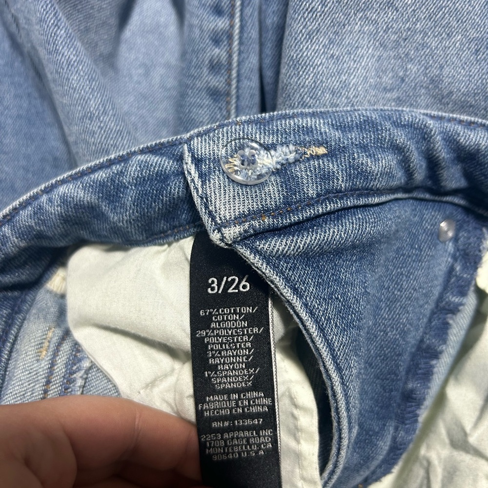 Kendall & Kylie straight leg high waisted light wash jeans - Picture 1 of 5